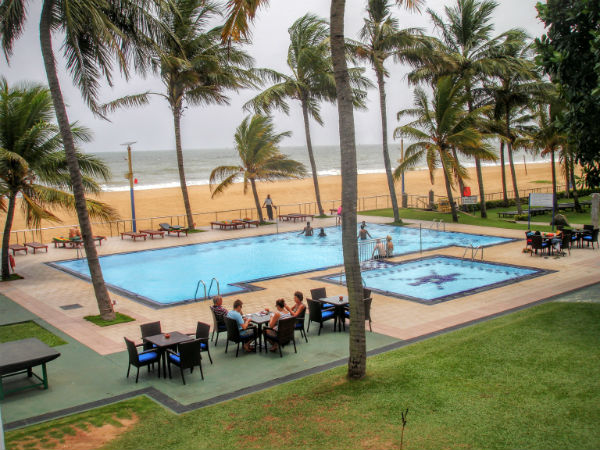 Strand og pool Negombo